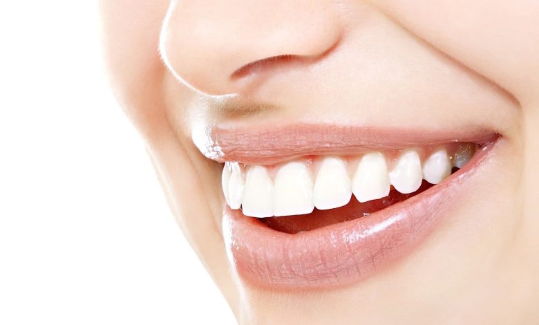 تفسير حلم تركيب الأسنان البيضاء في المنام لابن سيرين